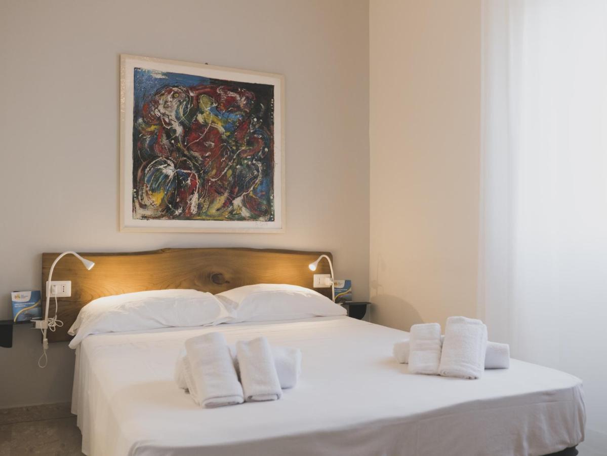 Minturnae Hotel 스카우리 외부 사진