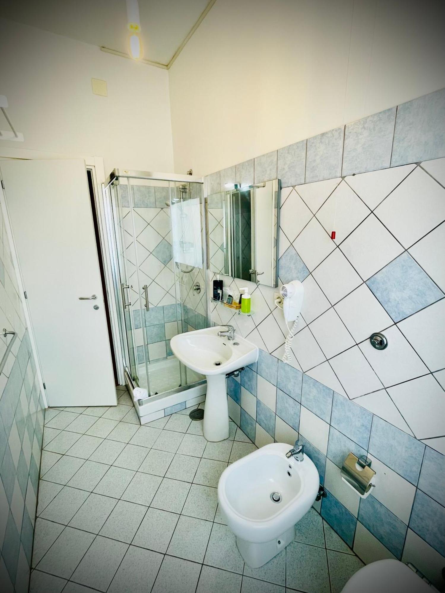 Minturnae Hotel 스카우리 외부 사진
